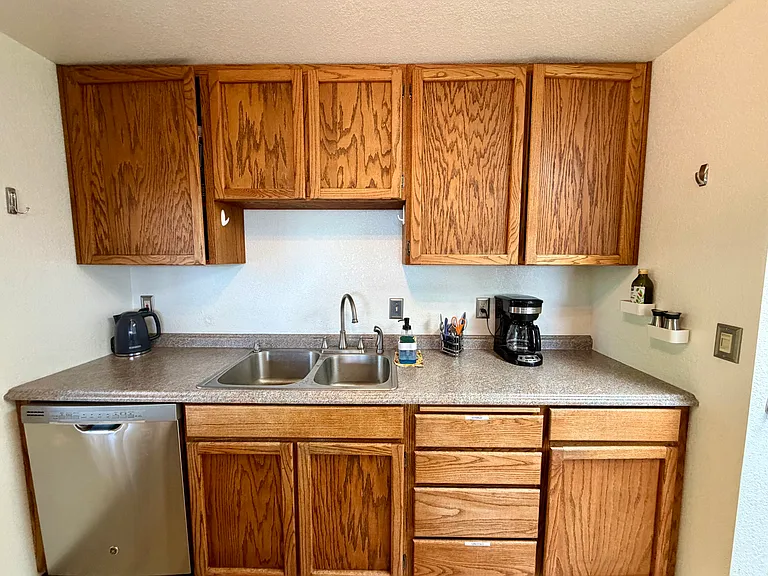 740 N 32nd St #6 — Photo 14