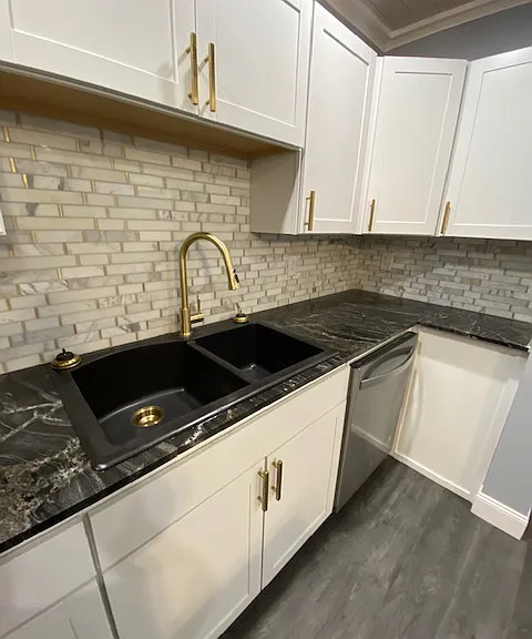 1924 E Genesee St #4 — Photo 8