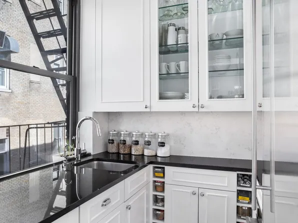 55 East 65th Street image 13 of 16