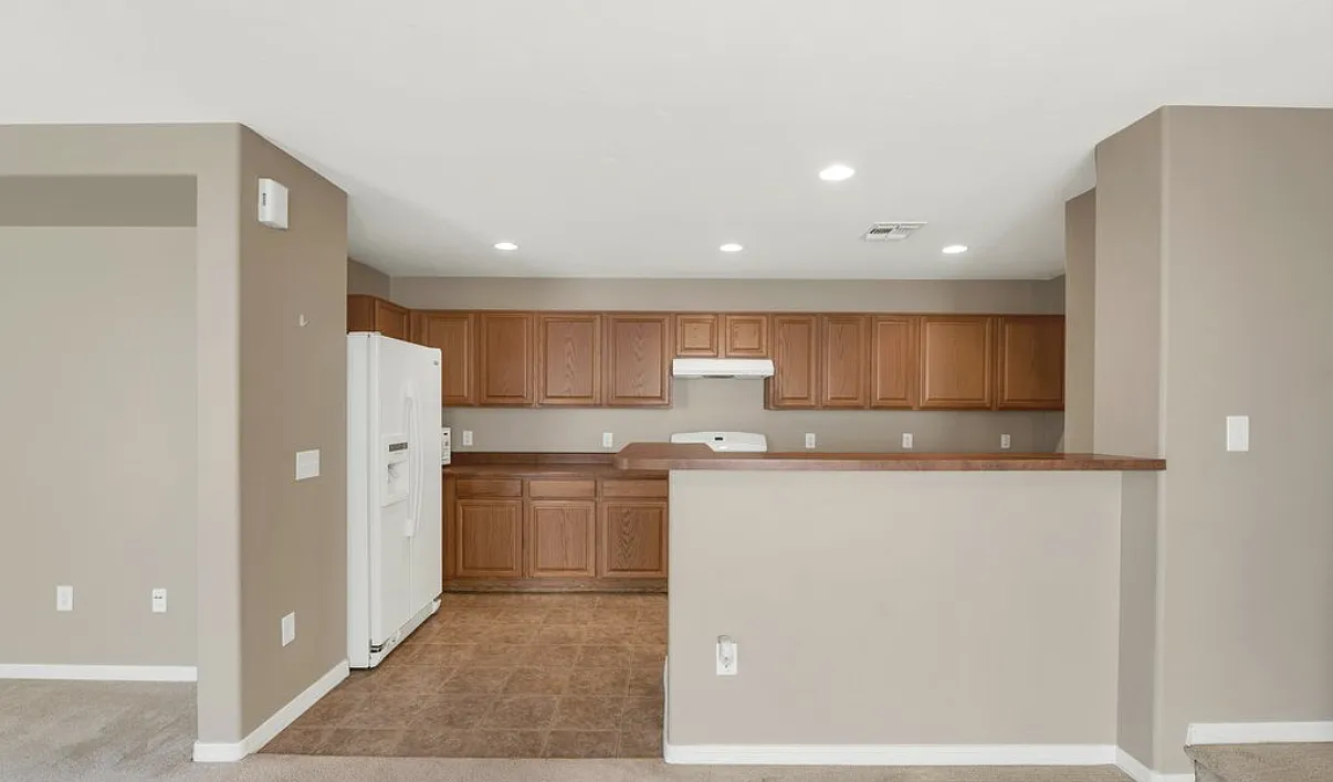 3 bed, 2.5 bath, 1378 sqft, $2,000 — Photo 1