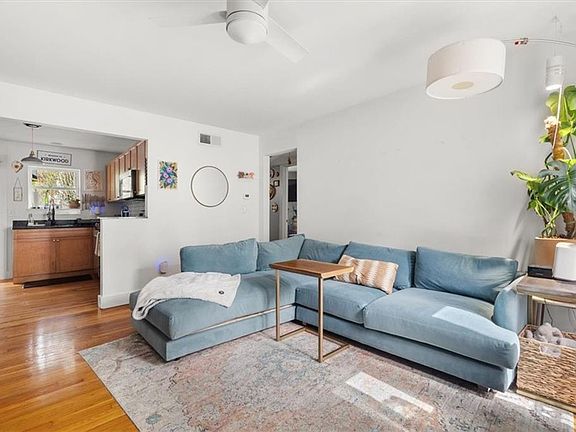 3rd image of 2023 Oakview Rd #314