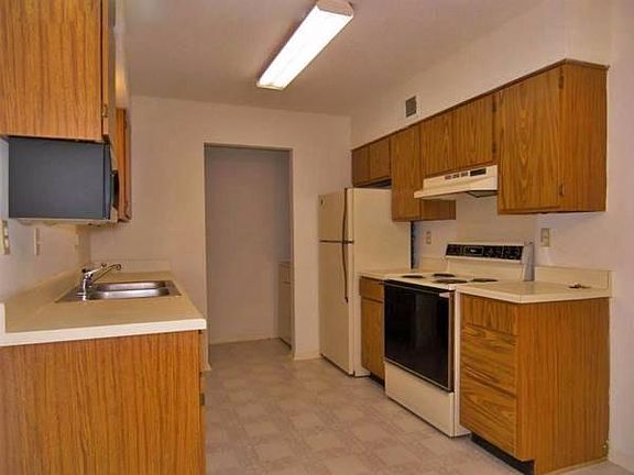 3rd image of 5661 Beacon Park Dr #5656