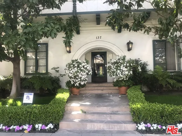 137 S Roxbury Dr, Beverly Hills, CA 90212
