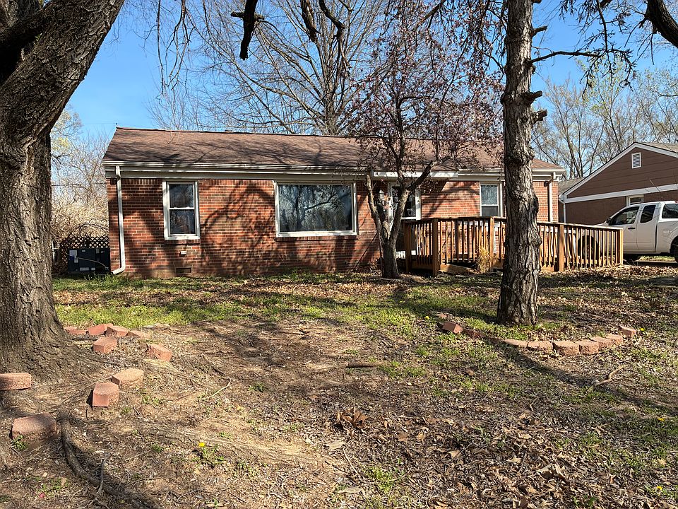 1st image of 1108 N Westview Dr