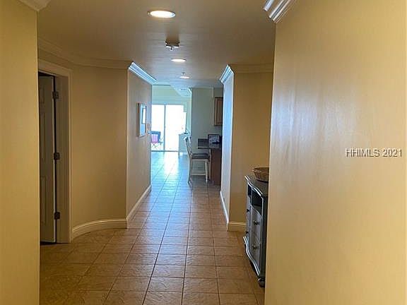 4th image of 1 Fuskie Ln #1203