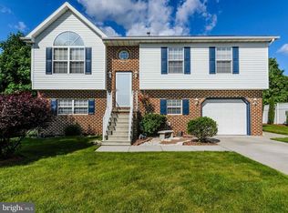 25 Apache Pass, Hanover, PA 17331