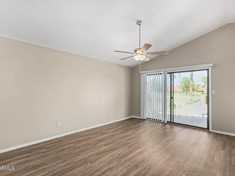 6920 W Morrow Dr — Photo 8