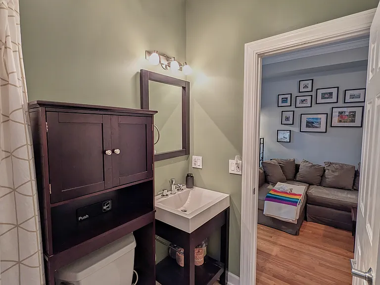 534 1/2 W Belmont Ave #3 — Photo 10