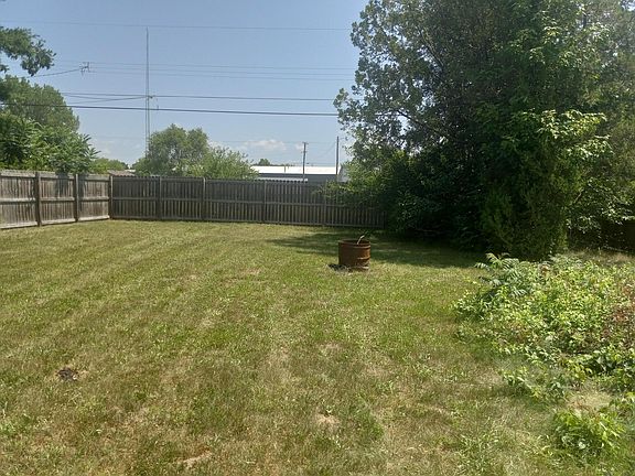 4th image of 1387 Hurd Ave