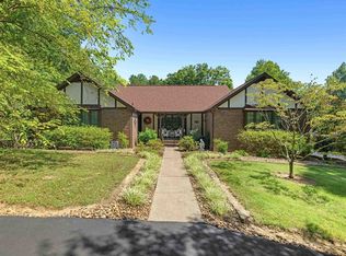 660 Great Country Estate Rd, Hawesville, KY 42348