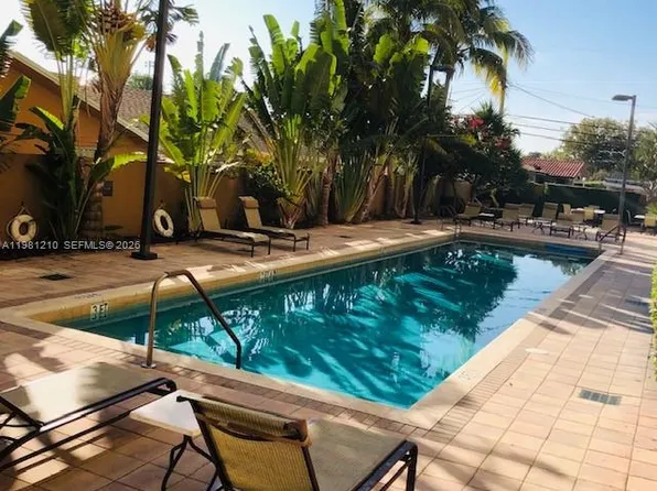 2665 SW 37th Ave APT 802, Miami, FL 33133