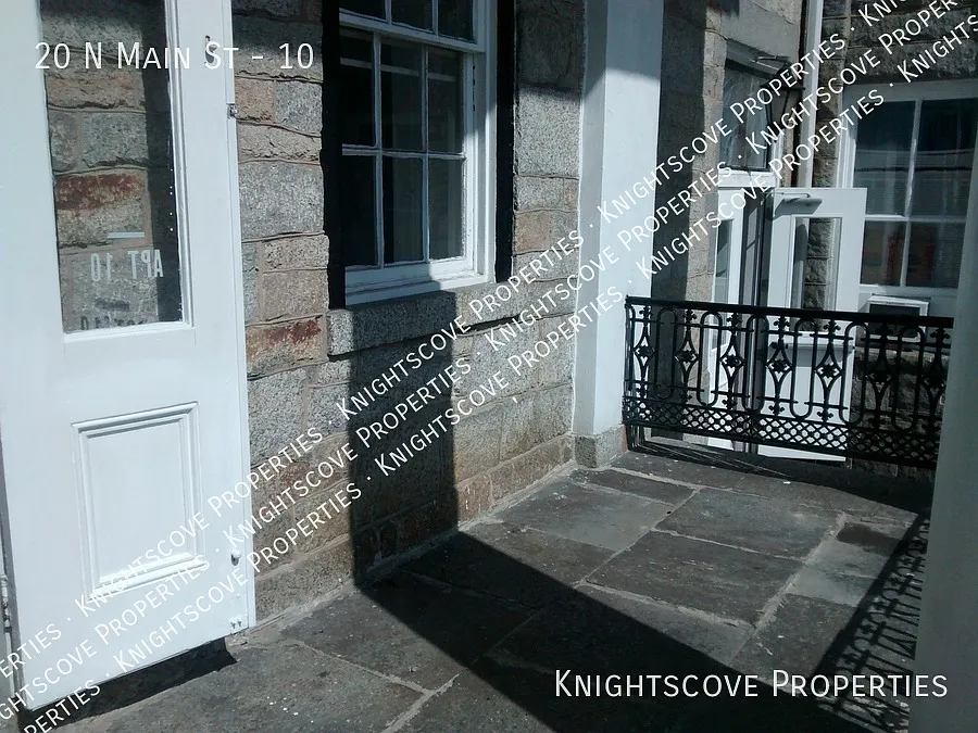 20 N Main St #10