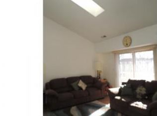 912 Ravens Crest Dr E, Plainsboro, NJ 08536