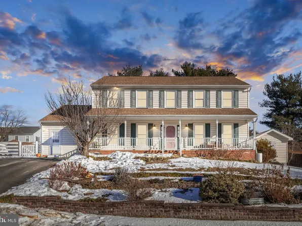 105 Chinaberry Dr, Fredericksburg, VA 22407