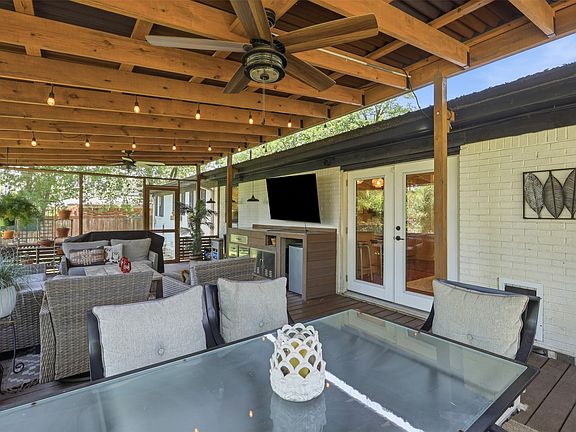 2nd image of 3817 Springbranch Dr