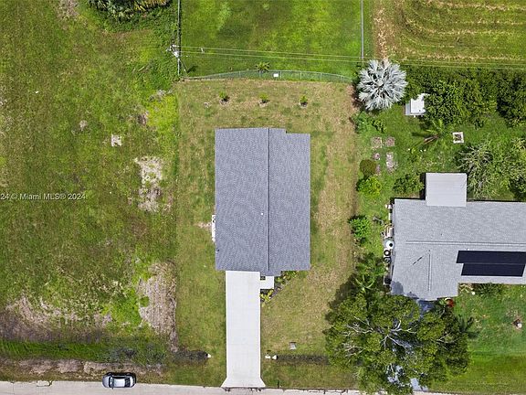 4th image of 1204 NW 13th Pl