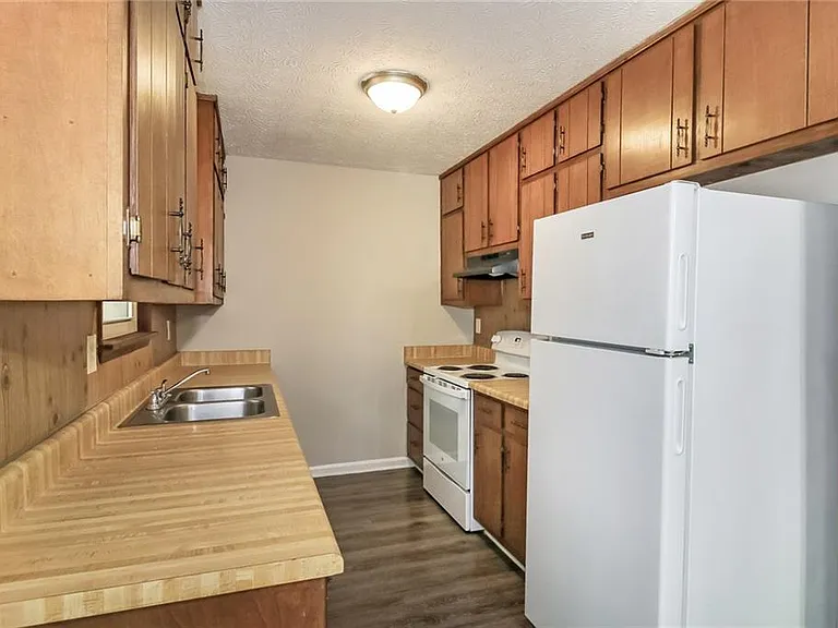307 Hamilton Glenn #305 — Photo 7