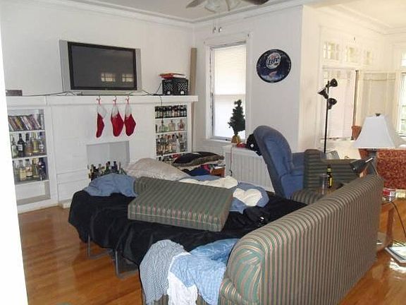 3rd image of 6441 N Glenwood Ave #1
