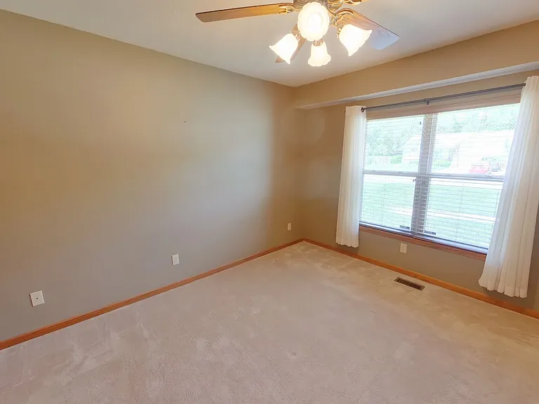 650 S Highland Dr — Photo 11