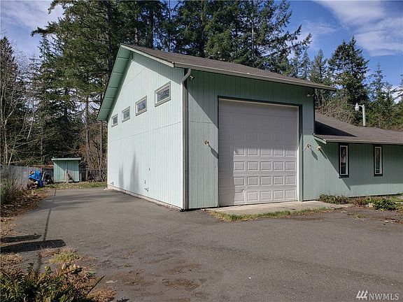 5th image of 321 E Timberlake Dr