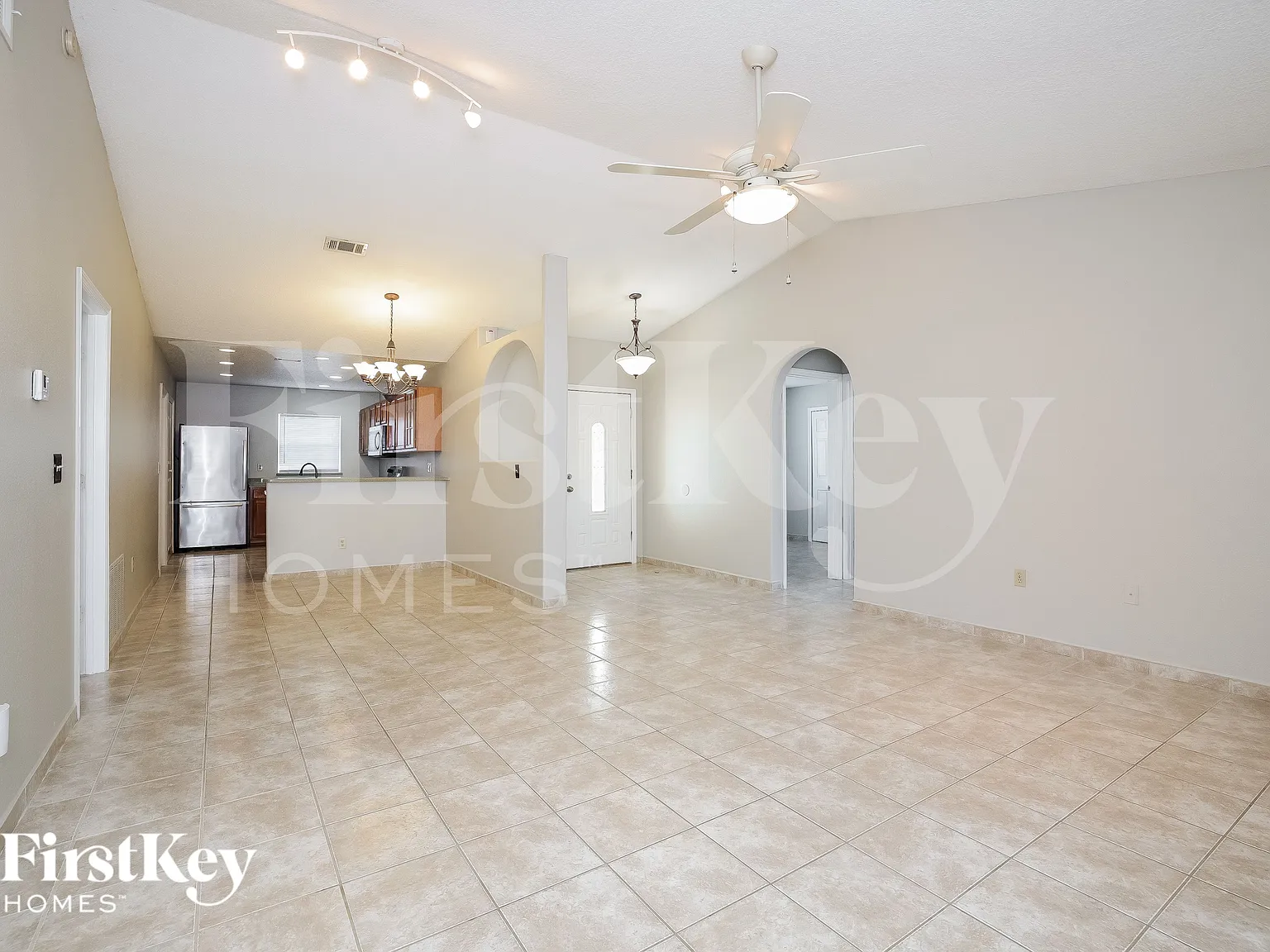 3 bed, 2.0 bath, 1323 sqft, $1,450 — Photo 3