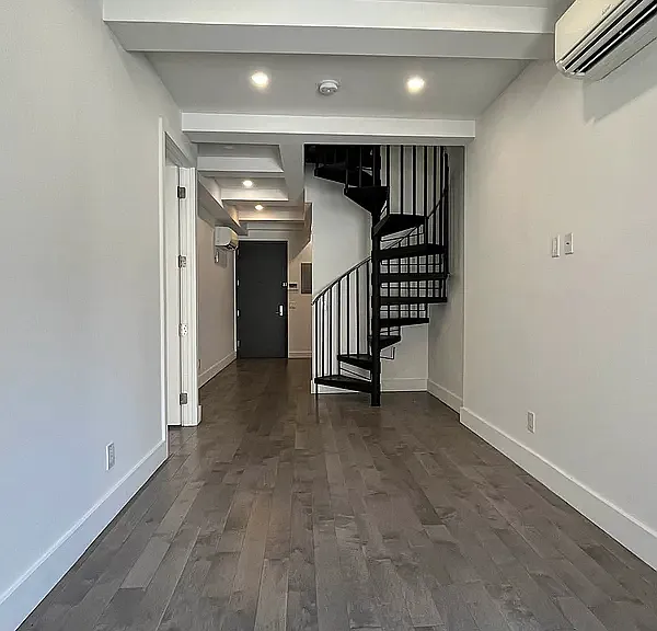 2113 5th Ave #1R — Photo 8