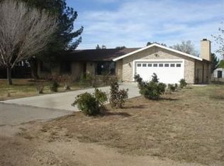 15210 Tonikan Rd, Apple Valley, CA 92307