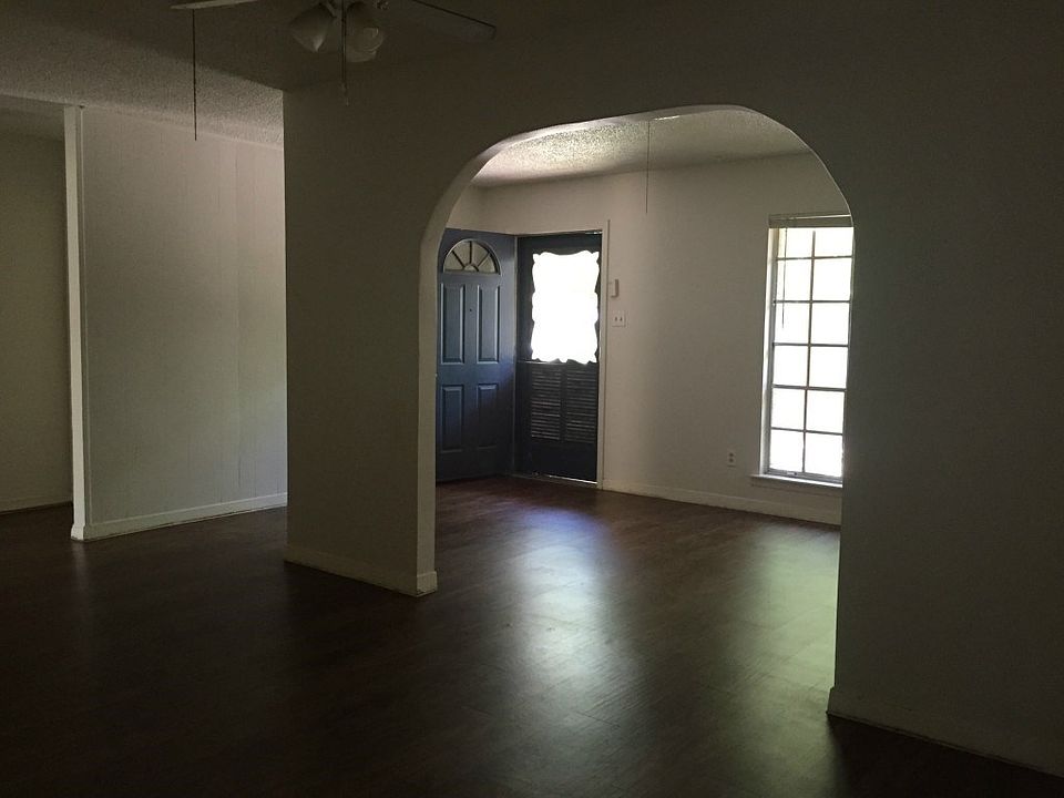 1st image of 4307 Caswell Ave APT B