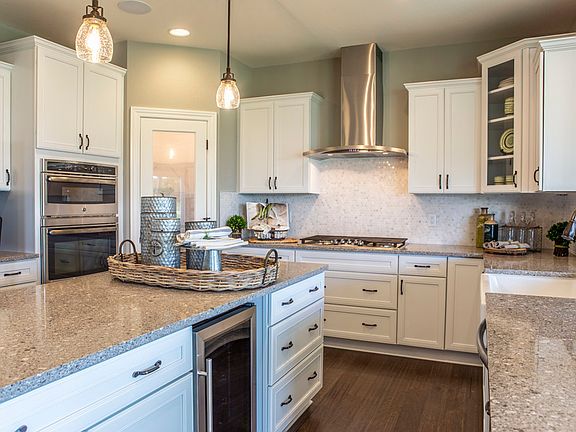 Sheridan II - Chef s Kitchen - Similar Home