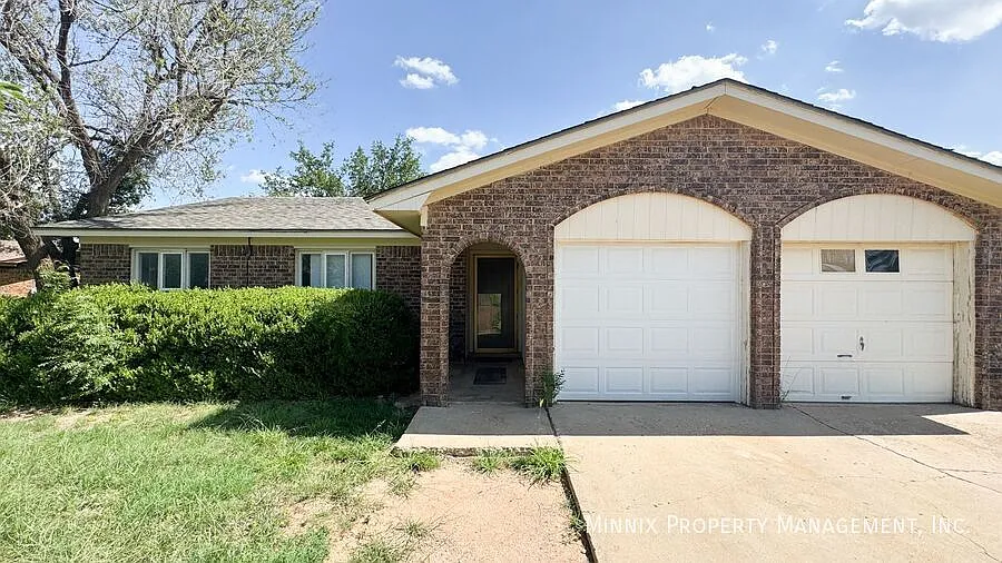 2 bedroom/ 2 bath | 5603 Amherst St. — Photo 3