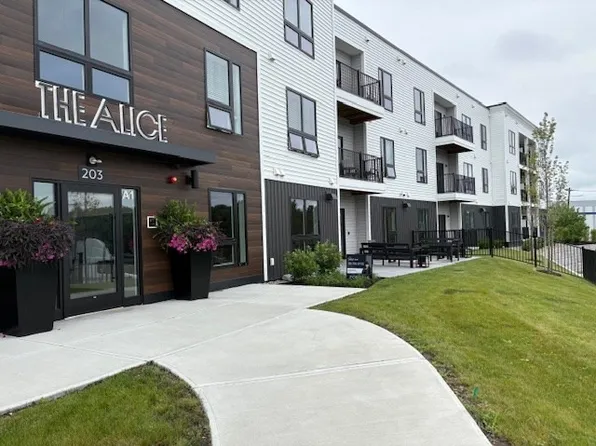 203 Lowell St #113, Wilmington, MA 01887