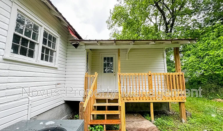 135 W Atlanta St — Photo 22