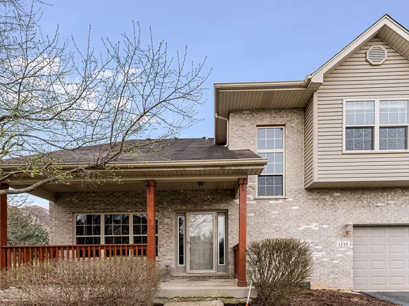 1233 Lacoma Dr, Lockport, IL 60441