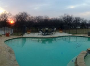 2841 Oak Tree Ln, Midlothian, TX 76065