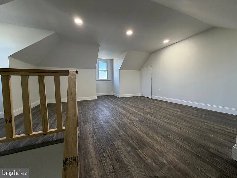 517 Bentley Ave #C — Photo 13