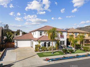 32916 Red Carriage Rd, Winchester, CA 92596