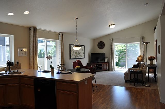 1st image of 6705 NE 104th Way
