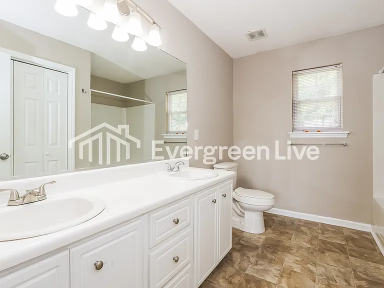 141 Hammond Place Cir — Photo 10