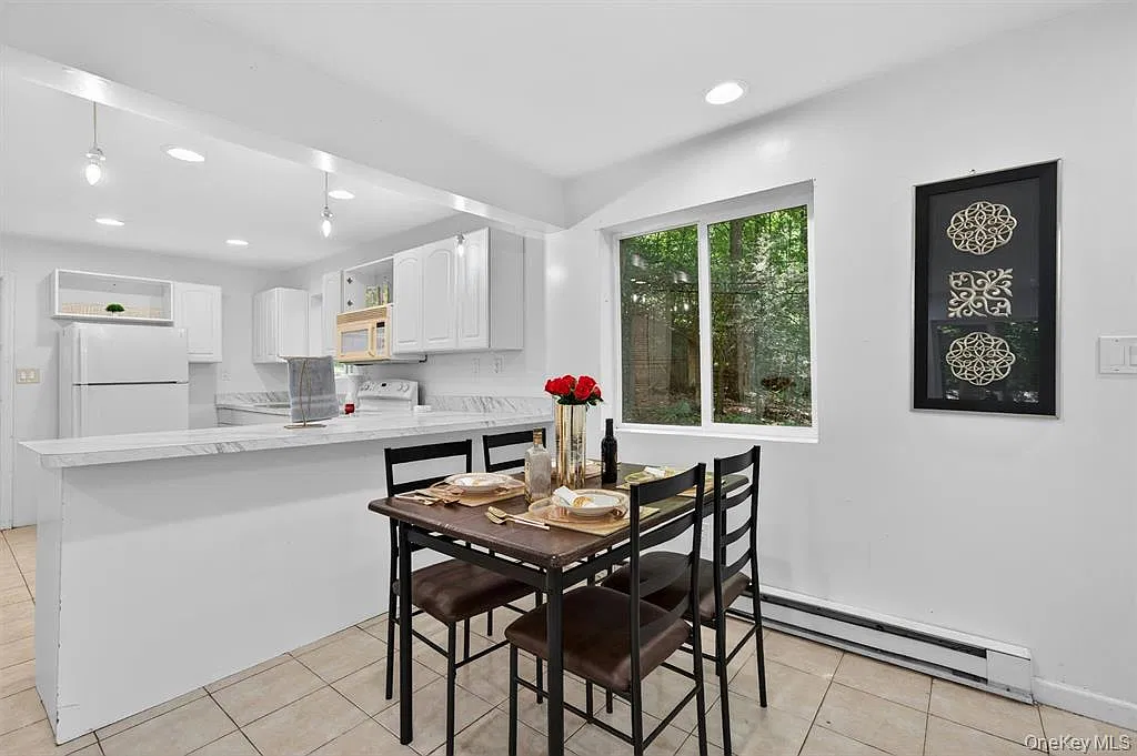 2 bed, 1120 sqft, $2,200 — Photo 4