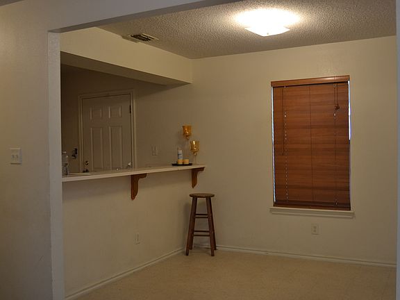 3rd image of 4303 Laguna Vista St