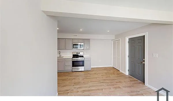 336 63rd St NE #201 — Photo 9