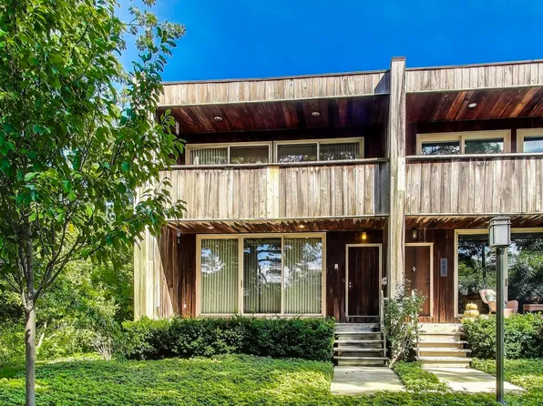 685 Vine Ave, Highland Park, IL 60035