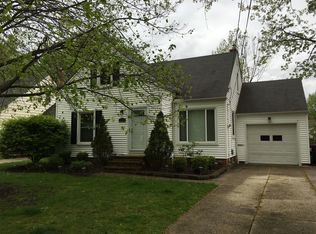 1744 Lyndhurst Rd, Lyndhurst, OH 44124