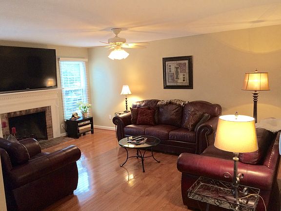 5th image of 3617 Willoughby Point Ln
