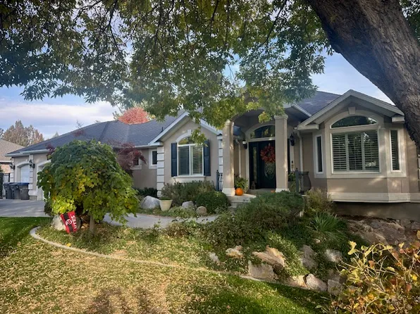 1244 W Chapel Ridge Dr, South Jordan, UT 84095