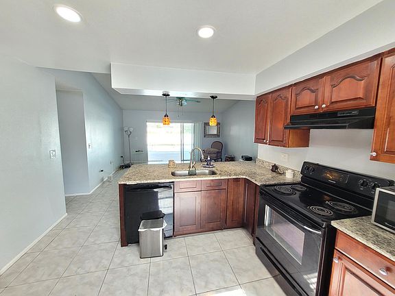 3rd image of 4925 Headland Hills Ave