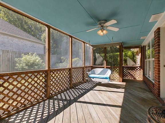 4th image of 4952 Tulip Grove Ln