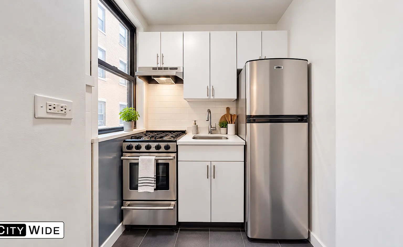 140 East 46th Street — Photo 3