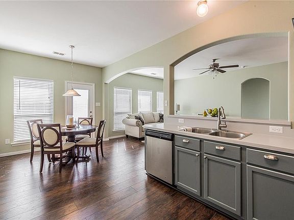 2nd image of 12524 Fenway Ct