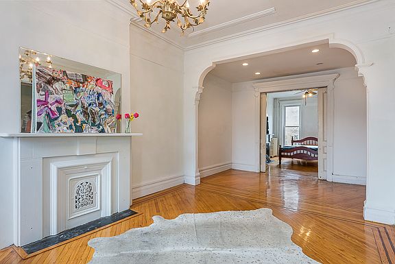 2nd image of 881 Putnam Ave #Townhouse